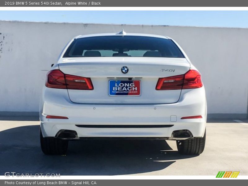 Alpine White / Black 2019 BMW 5 Series 540i Sedan