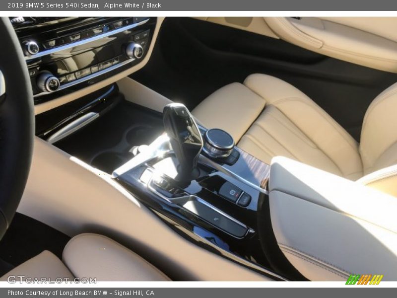 Alpine White / Black 2019 BMW 5 Series 540i Sedan