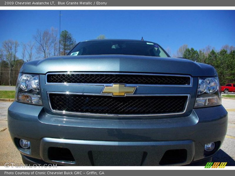 Blue Granite Metallic / Ebony 2009 Chevrolet Avalanche LT