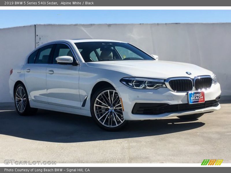 Alpine White / Black 2019 BMW 5 Series 540i Sedan