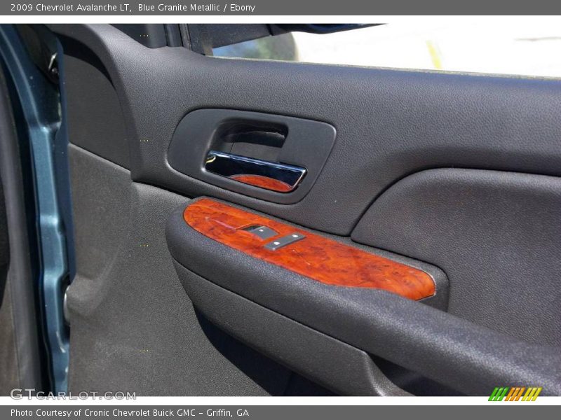 Blue Granite Metallic / Ebony 2009 Chevrolet Avalanche LT