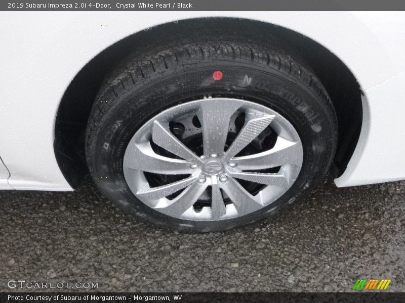 Crystal White Pearl / Black 2019 Subaru Impreza 2.0i 4-Door