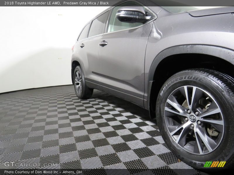 Predawn Gray Mica / Black 2018 Toyota Highlander LE AWD