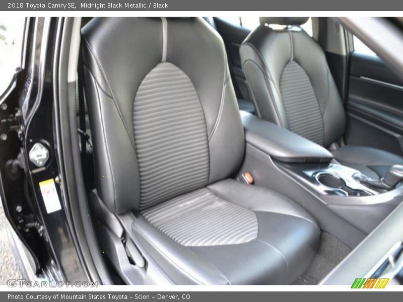 Midnight Black Metallic / Black 2018 Toyota Camry SE