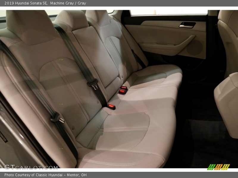 Machine Gray / Gray 2019 Hyundai Sonata SE