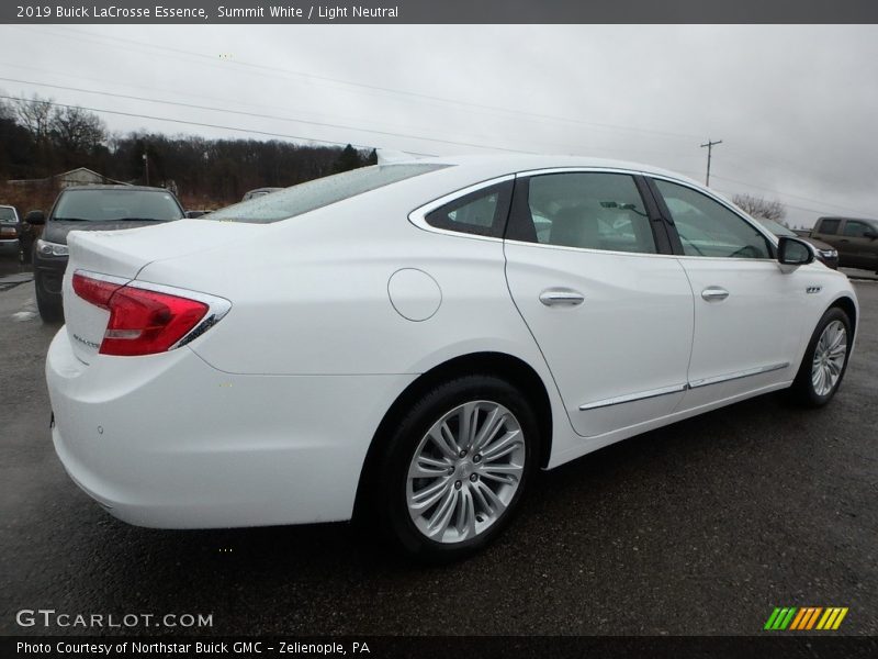 Summit White / Light Neutral 2019 Buick LaCrosse Essence