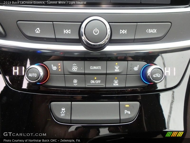 Summit White / Light Neutral 2019 Buick LaCrosse Essence