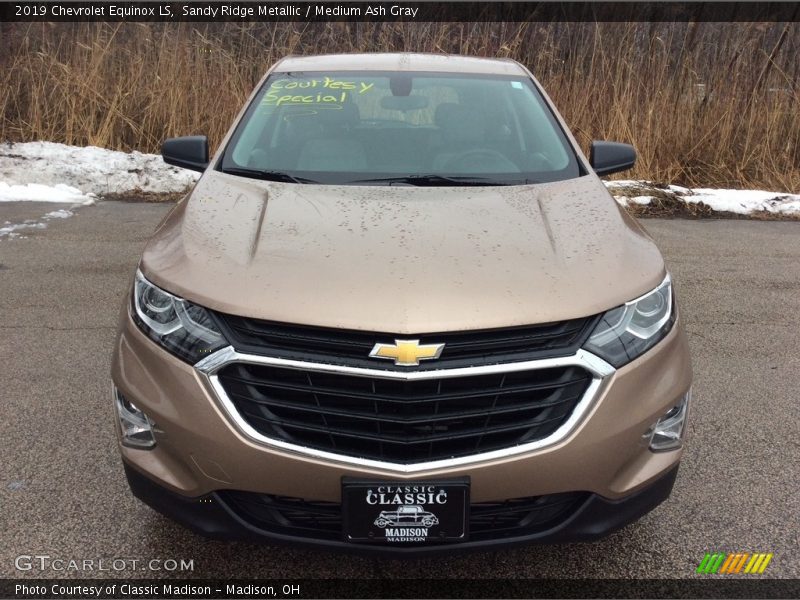 Sandy Ridge Metallic / Medium Ash Gray 2019 Chevrolet Equinox LS