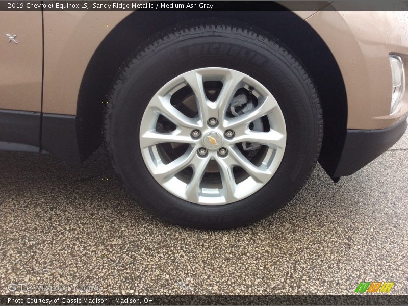 Sandy Ridge Metallic / Medium Ash Gray 2019 Chevrolet Equinox LS