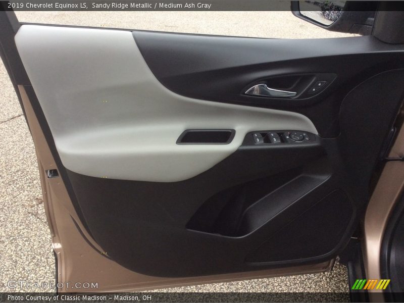 Sandy Ridge Metallic / Medium Ash Gray 2019 Chevrolet Equinox LS