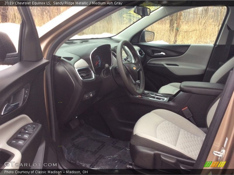 Sandy Ridge Metallic / Medium Ash Gray 2019 Chevrolet Equinox LS