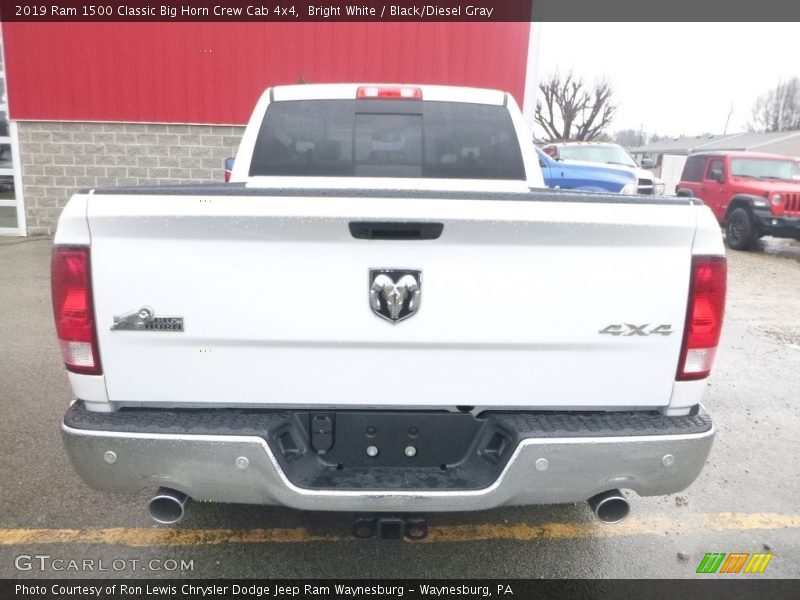 Bright White / Black/Diesel Gray 2019 Ram 1500 Classic Big Horn Crew Cab 4x4