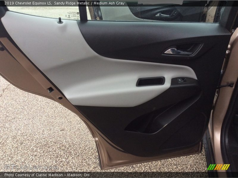 Sandy Ridge Metallic / Medium Ash Gray 2019 Chevrolet Equinox LS