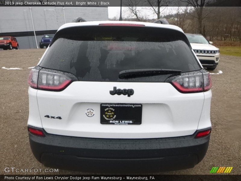 Bright White / Black 2019 Jeep Cherokee Latitude Plus 4x4