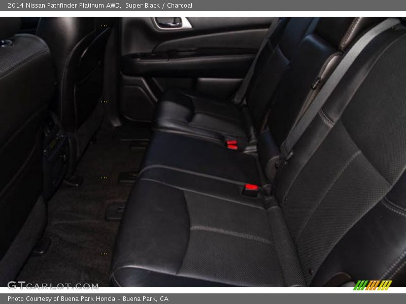 Super Black / Charcoal 2014 Nissan Pathfinder Platinum AWD