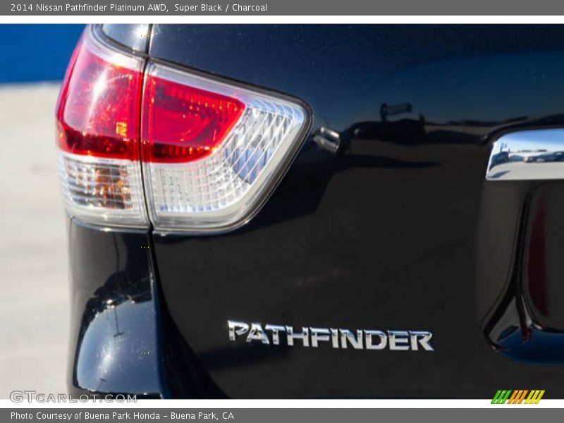 Super Black / Charcoal 2014 Nissan Pathfinder Platinum AWD