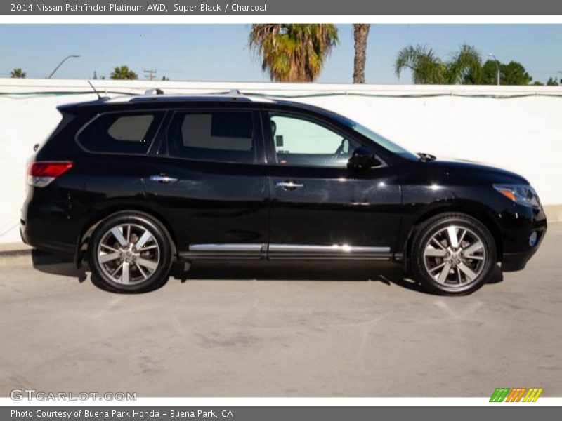 Super Black / Charcoal 2014 Nissan Pathfinder Platinum AWD