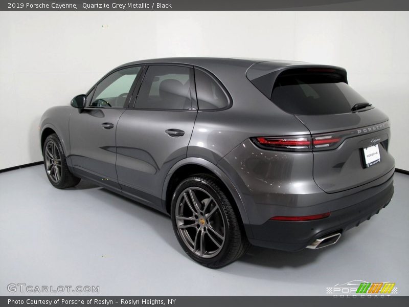 Quartzite Grey Metallic / Black 2019 Porsche Cayenne
