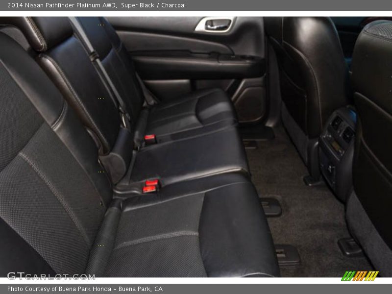 Super Black / Charcoal 2014 Nissan Pathfinder Platinum AWD