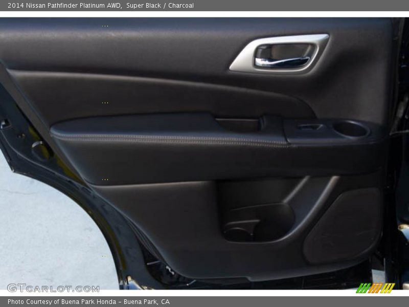 Super Black / Charcoal 2014 Nissan Pathfinder Platinum AWD