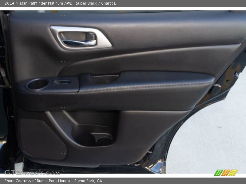 Super Black / Charcoal 2014 Nissan Pathfinder Platinum AWD