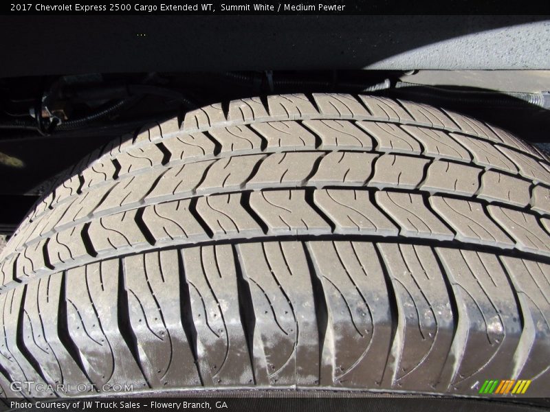 Summit White / Medium Pewter 2017 Chevrolet Express 2500 Cargo Extended WT