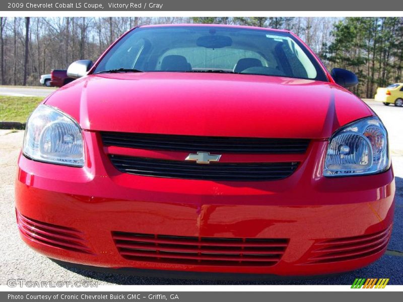 Victory Red / Gray 2009 Chevrolet Cobalt LS Coupe