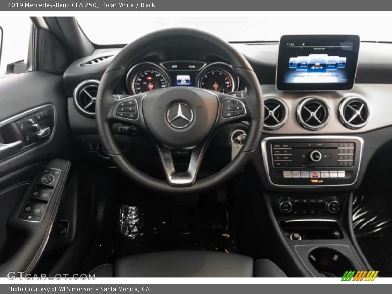 Polar White / Black 2019 Mercedes-Benz GLA 250