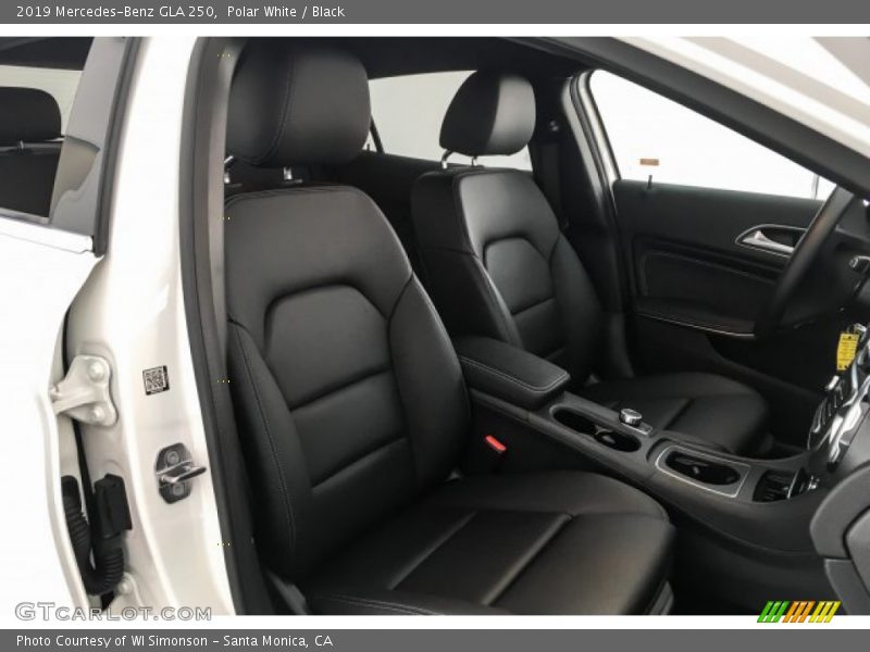 Polar White / Black 2019 Mercedes-Benz GLA 250