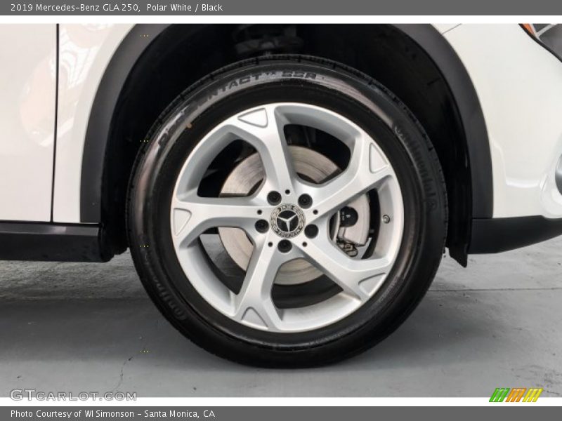 Polar White / Black 2019 Mercedes-Benz GLA 250