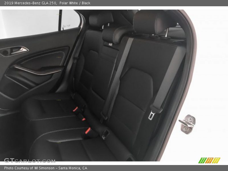 Polar White / Black 2019 Mercedes-Benz GLA 250