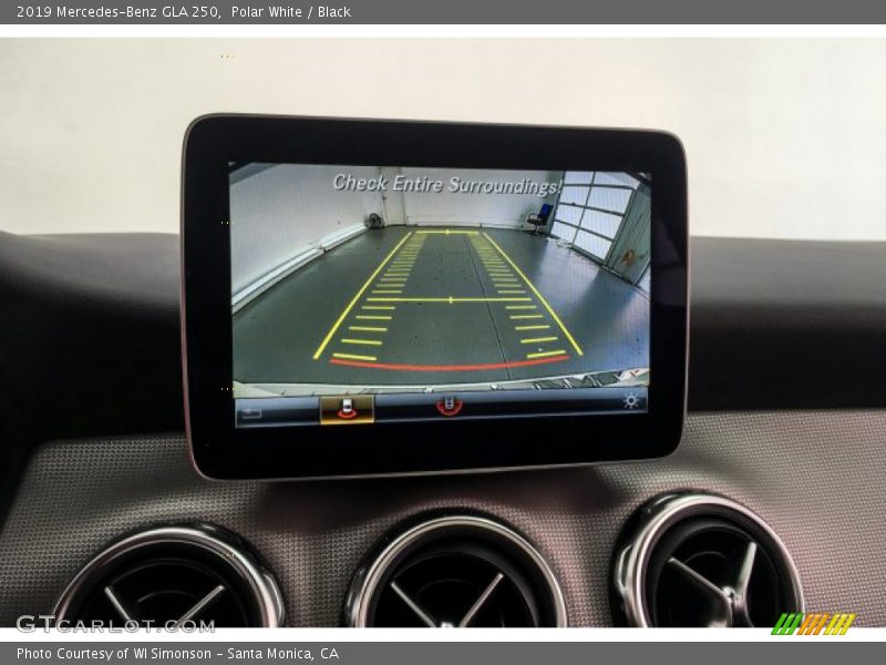 Polar White / Black 2019 Mercedes-Benz GLA 250