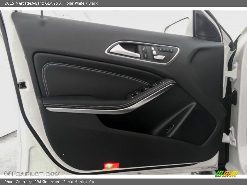 Polar White / Black 2019 Mercedes-Benz GLA 250