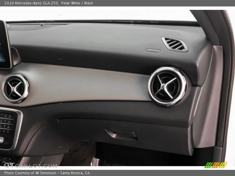 Polar White / Black 2019 Mercedes-Benz GLA 250