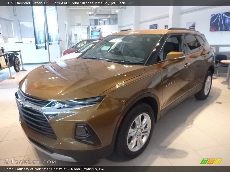 Sunlit Bronze Metallic / Jet Black 2019 Chevrolet Blazer 3.6L Cloth AWD