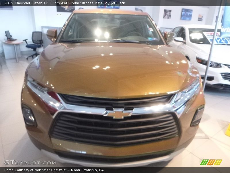Sunlit Bronze Metallic / Jet Black 2019 Chevrolet Blazer 3.6L Cloth AWD