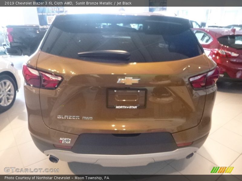 Sunlit Bronze Metallic / Jet Black 2019 Chevrolet Blazer 3.6L Cloth AWD