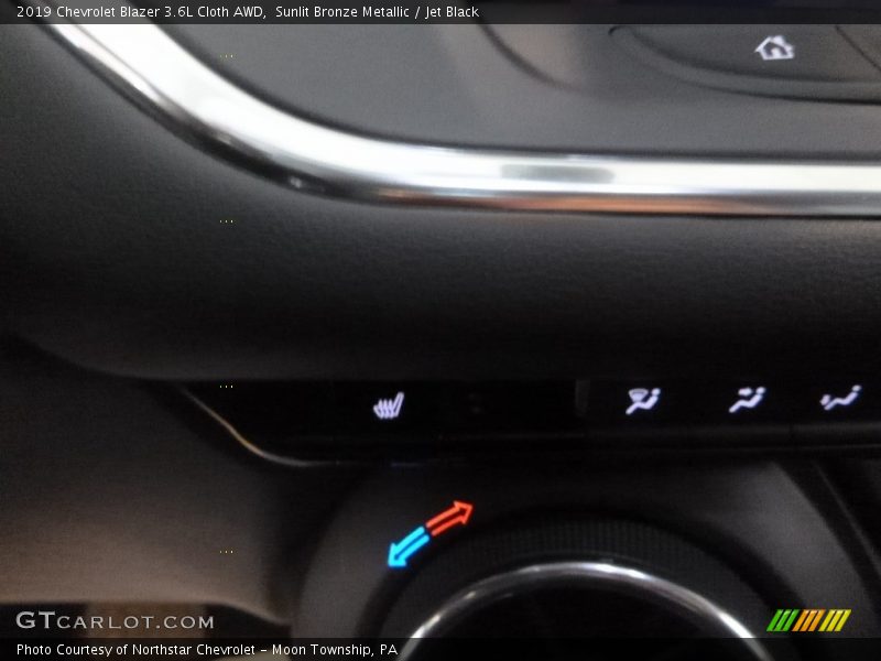 Sunlit Bronze Metallic / Jet Black 2019 Chevrolet Blazer 3.6L Cloth AWD