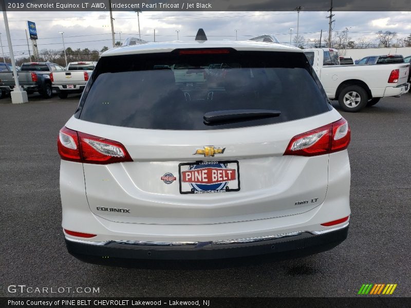 Iridescent Pearl Tricoat / Jet Black 2019 Chevrolet Equinox LT AWD