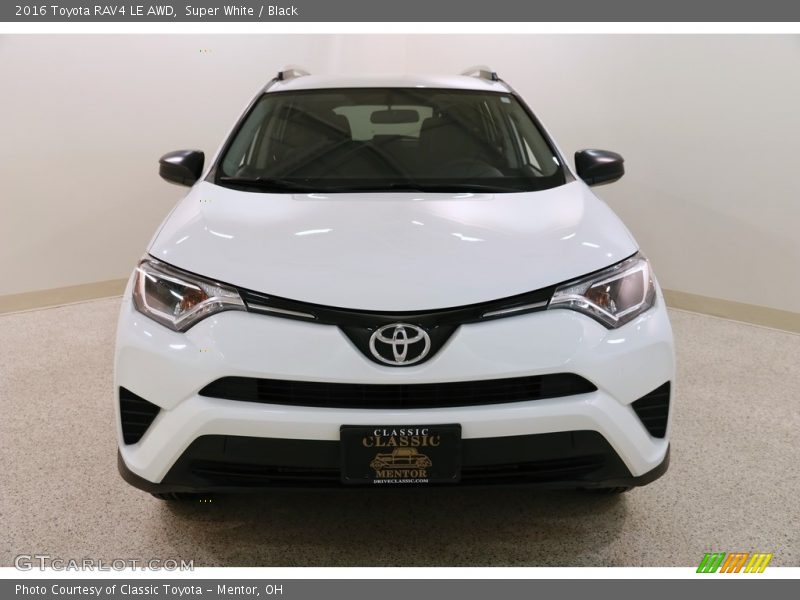 Super White / Black 2016 Toyota RAV4 LE AWD