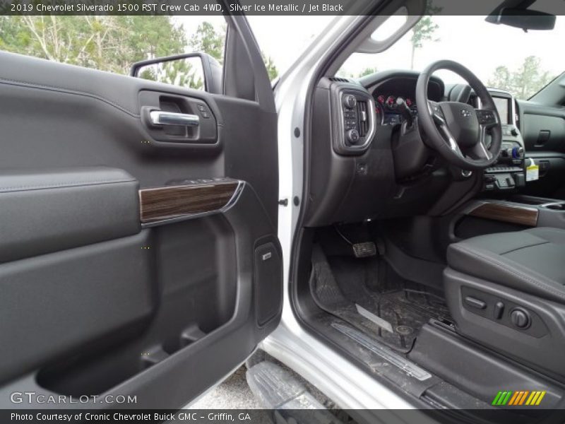 Silver Ice Metallic / Jet Black 2019 Chevrolet Silverado 1500 RST Crew Cab 4WD