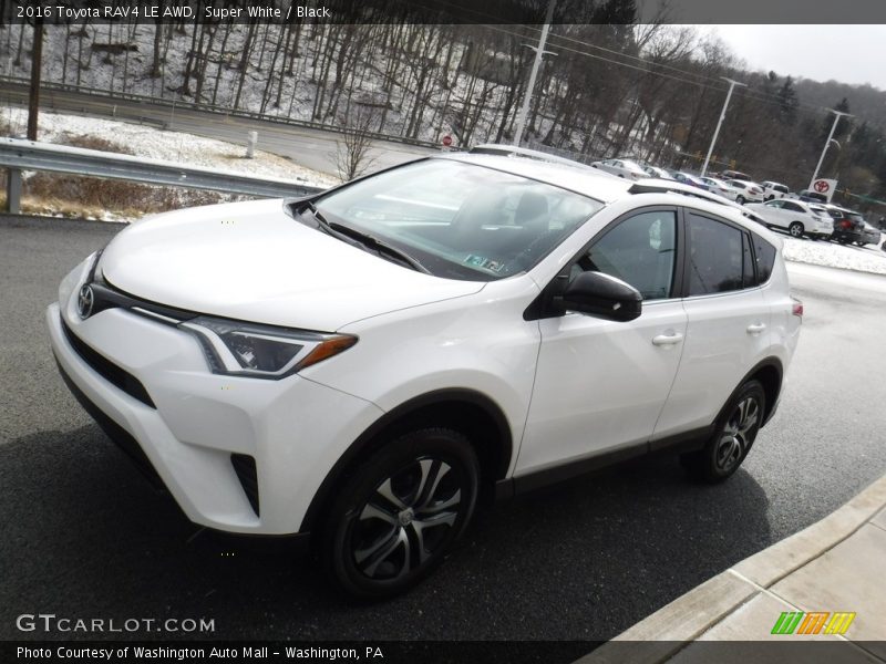 Super White / Black 2016 Toyota RAV4 LE AWD