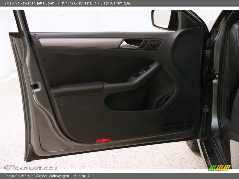 Door Panel of 2016 Jetta Sport