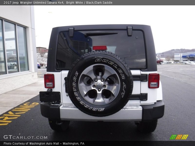 Bright White / Black/Dark Saddle 2017 Jeep Wrangler Unlimited Sahara 4x4