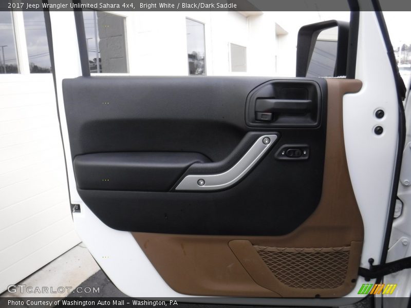 Bright White / Black/Dark Saddle 2017 Jeep Wrangler Unlimited Sahara 4x4
