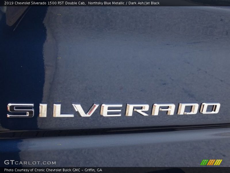  2019 Silverado 1500 RST Double Cab Logo