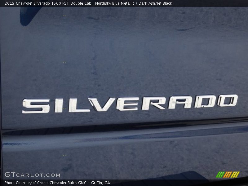  2019 Silverado 1500 RST Double Cab Logo