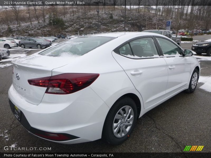 Quartz White Pearl / Black 2019 Hyundai Elantra SE