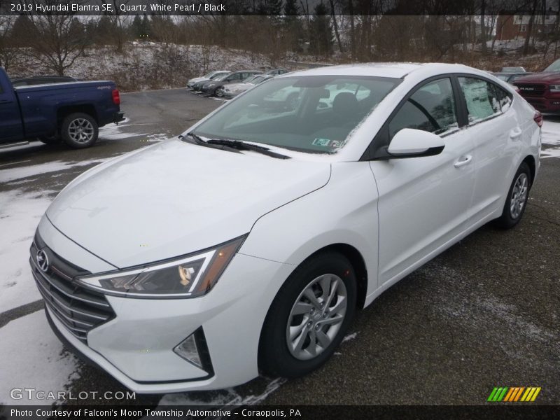 Quartz White Pearl / Black 2019 Hyundai Elantra SE