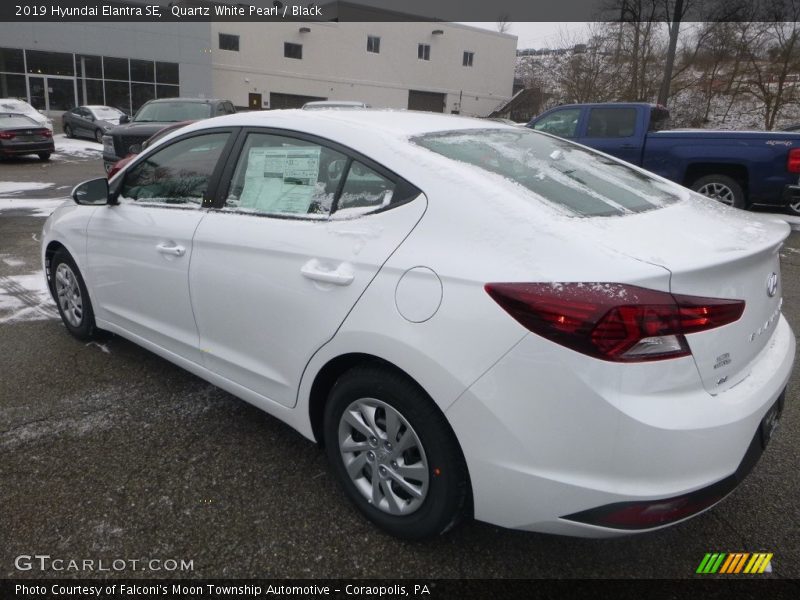 Quartz White Pearl / Black 2019 Hyundai Elantra SE